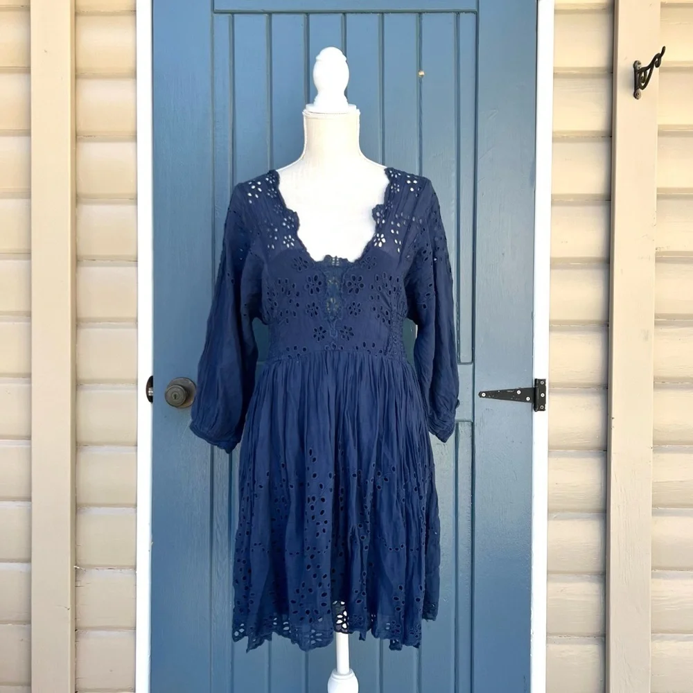 Free People One Lottie Eyelet Lace Navy Mini Dress Women’s Size SP - Picture 2 of 9